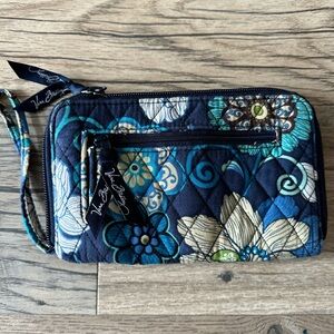 NWOT Vera Bradley wristlet wallet